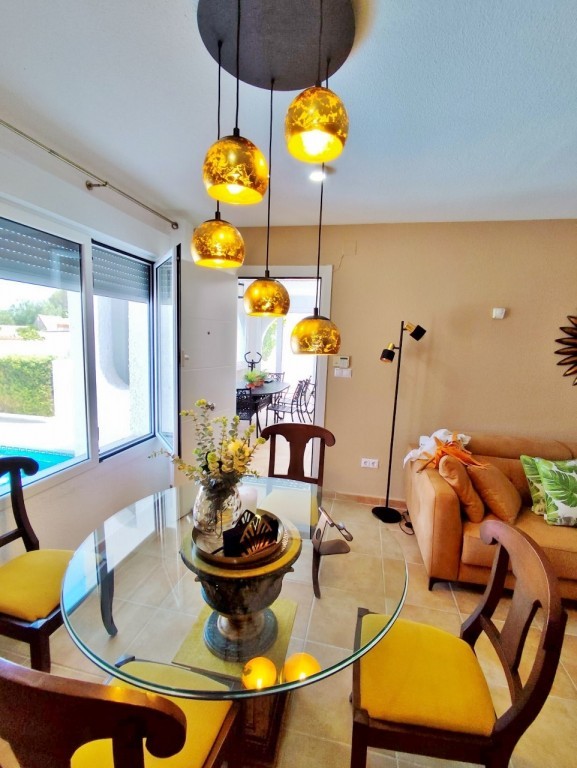 4 bedroom Villa in San Miguel de Salinas