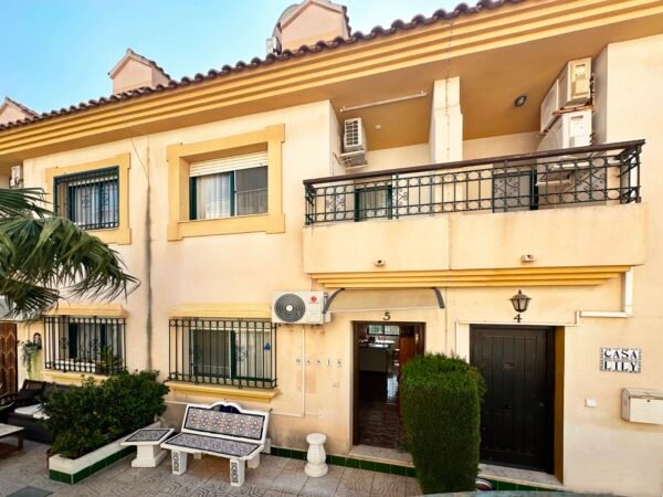 3 bedroom Townhouse in Orihuela Costa