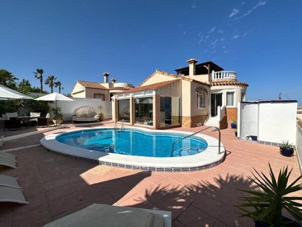 4 bedroom Detached Villa in San Miguel de Salinas