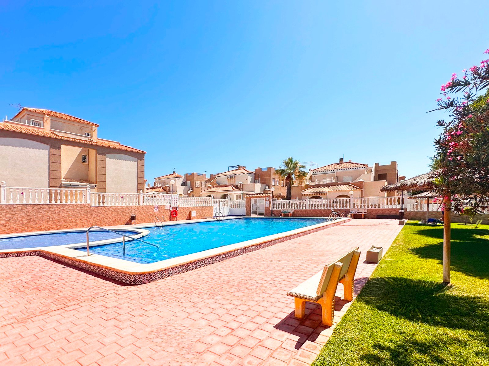 2 bedroom Bungalow in Torrevieja (Alicante)