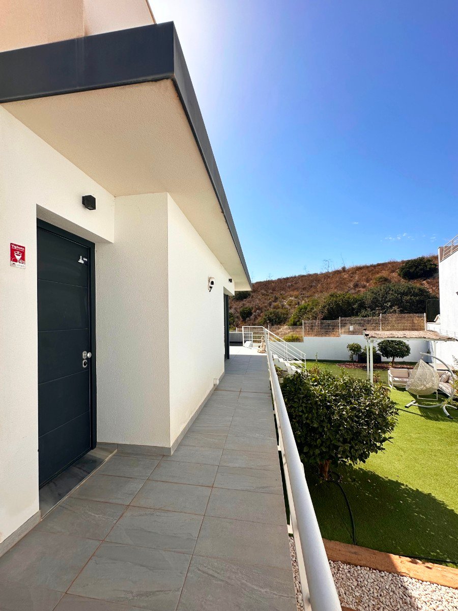 5 bedroom Villa in San Miguel de Salinas
