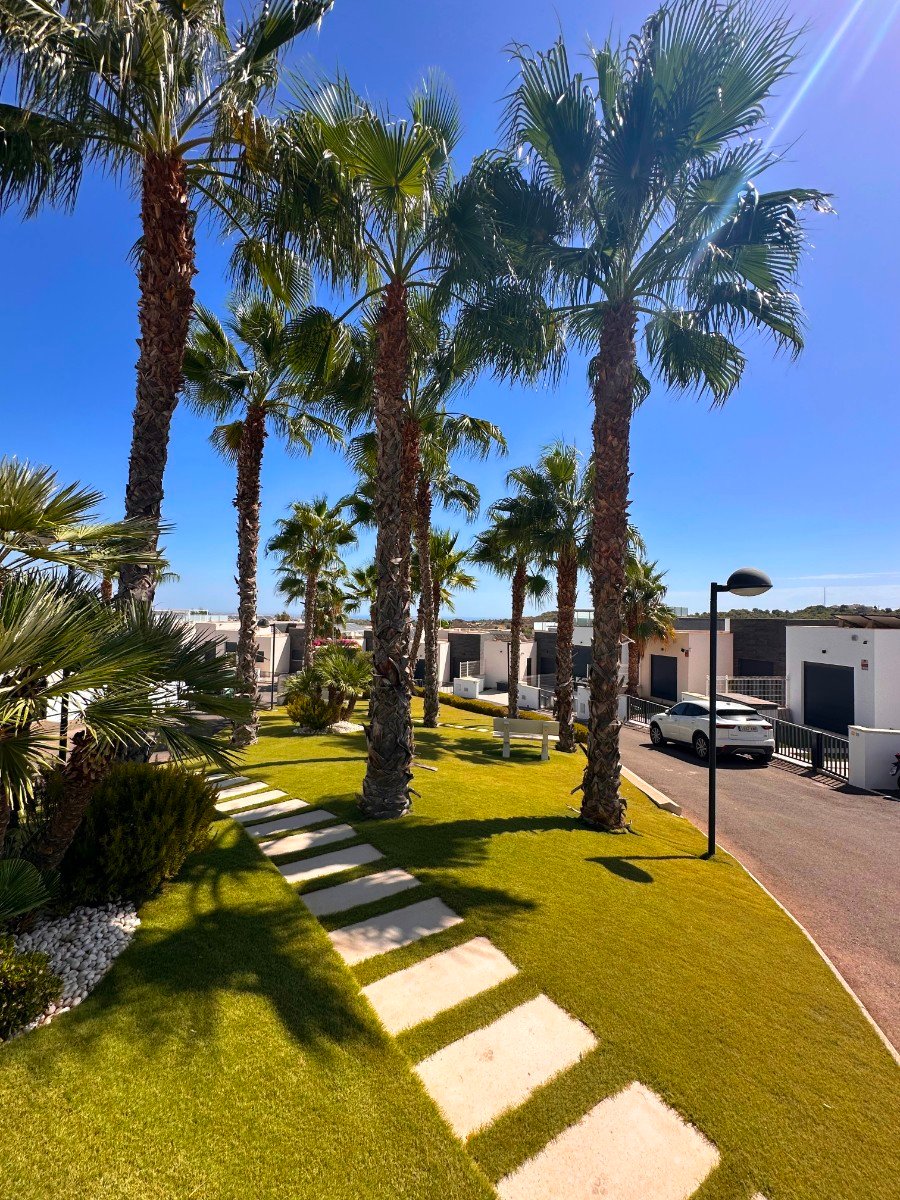 5 bedroom Villa in San Miguel de Salinas
