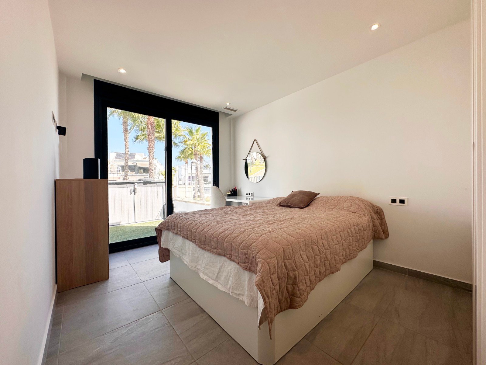 5 bedroom Villa in San Miguel de Salinas